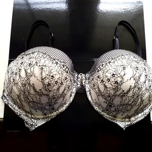 Victoria's Secret Super Sexy Push Up Bra NWOT
